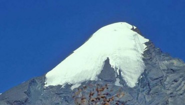 Pisang Peak Climb & Thorong-La -18 Days